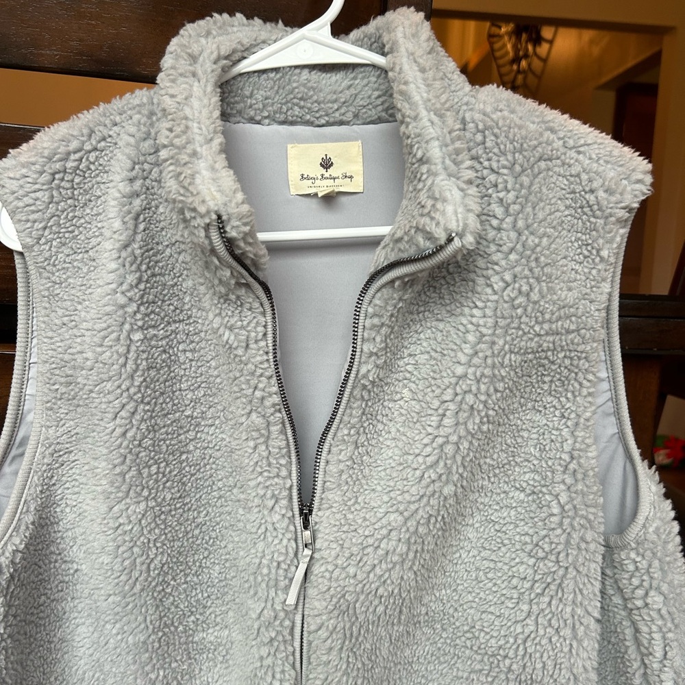 Betsy’s Boutique Shop Vest Size XL